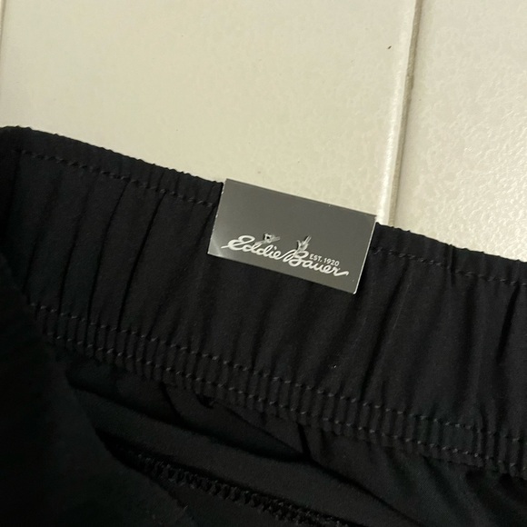 NWT Women’s Eddie Bauer Traveler Ankle Pants Lightweight Black Size XXL - Picture 3 of 8